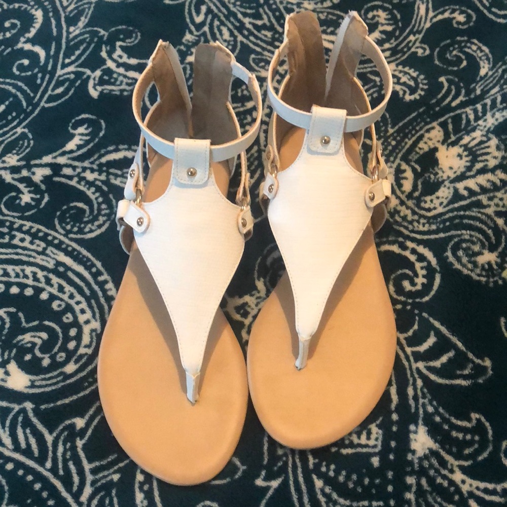 APT.9 sandals!!